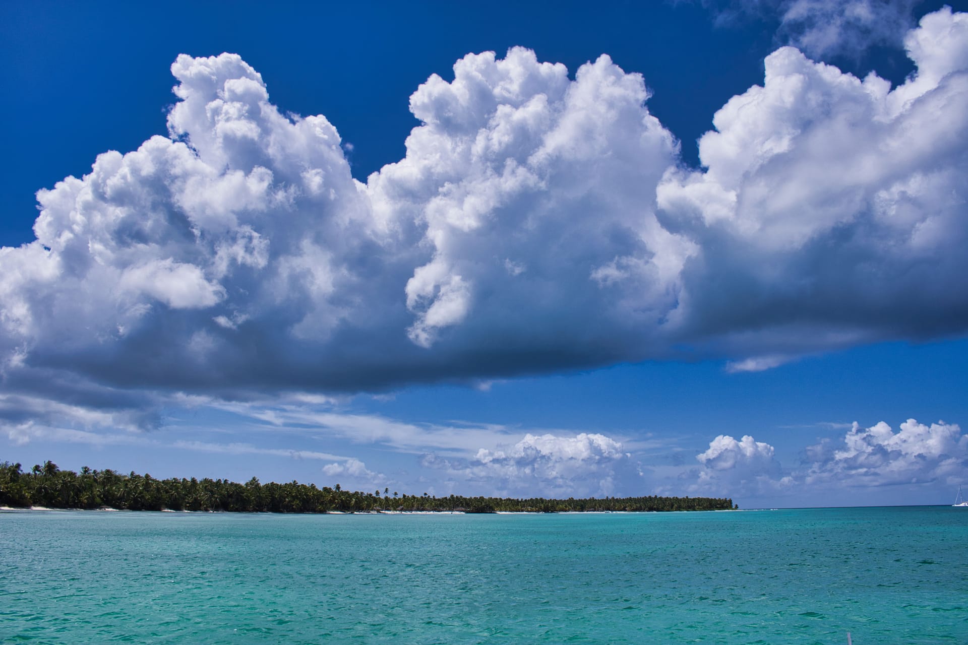 Ahe Atoll — local identity