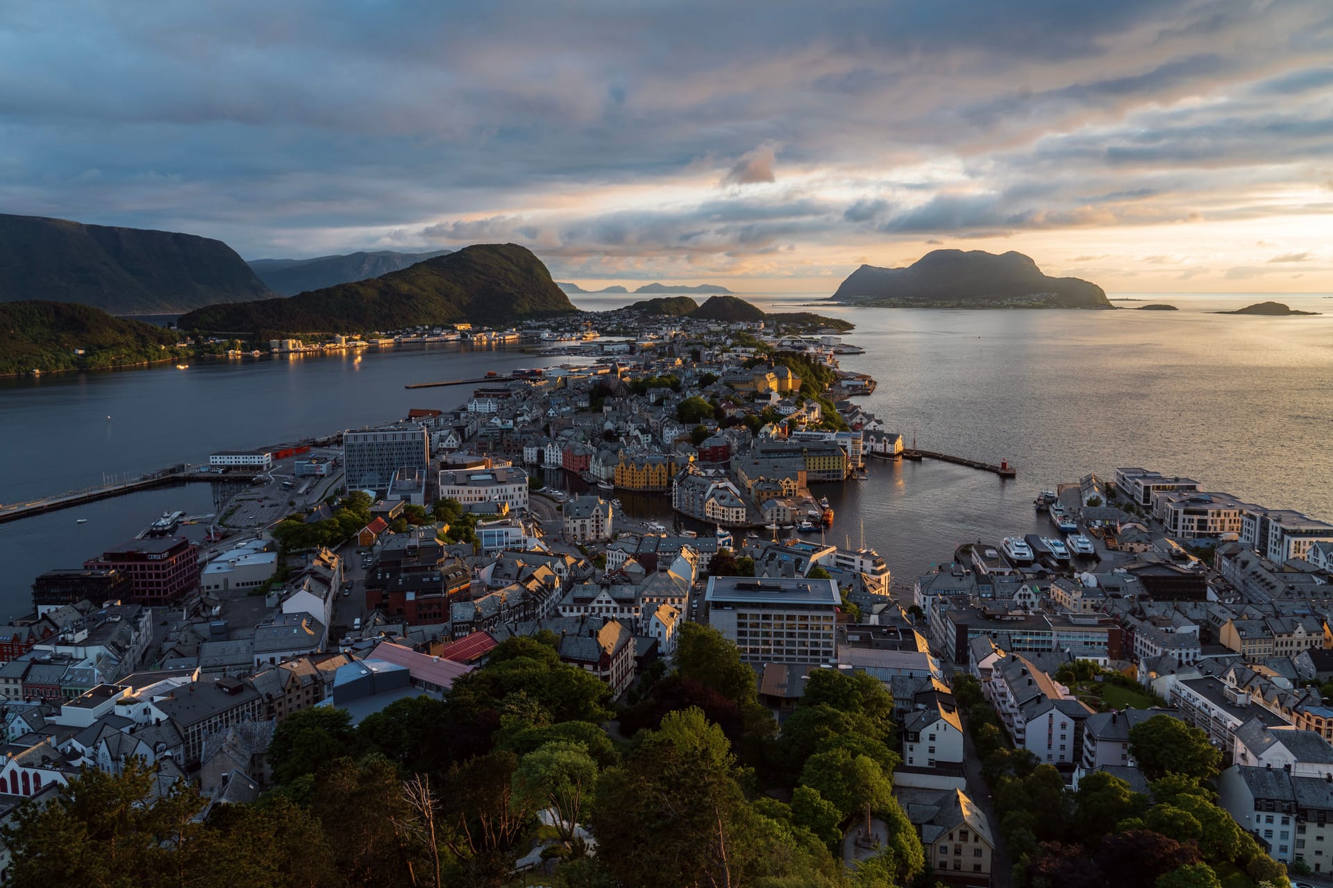 Ålesund — local identity