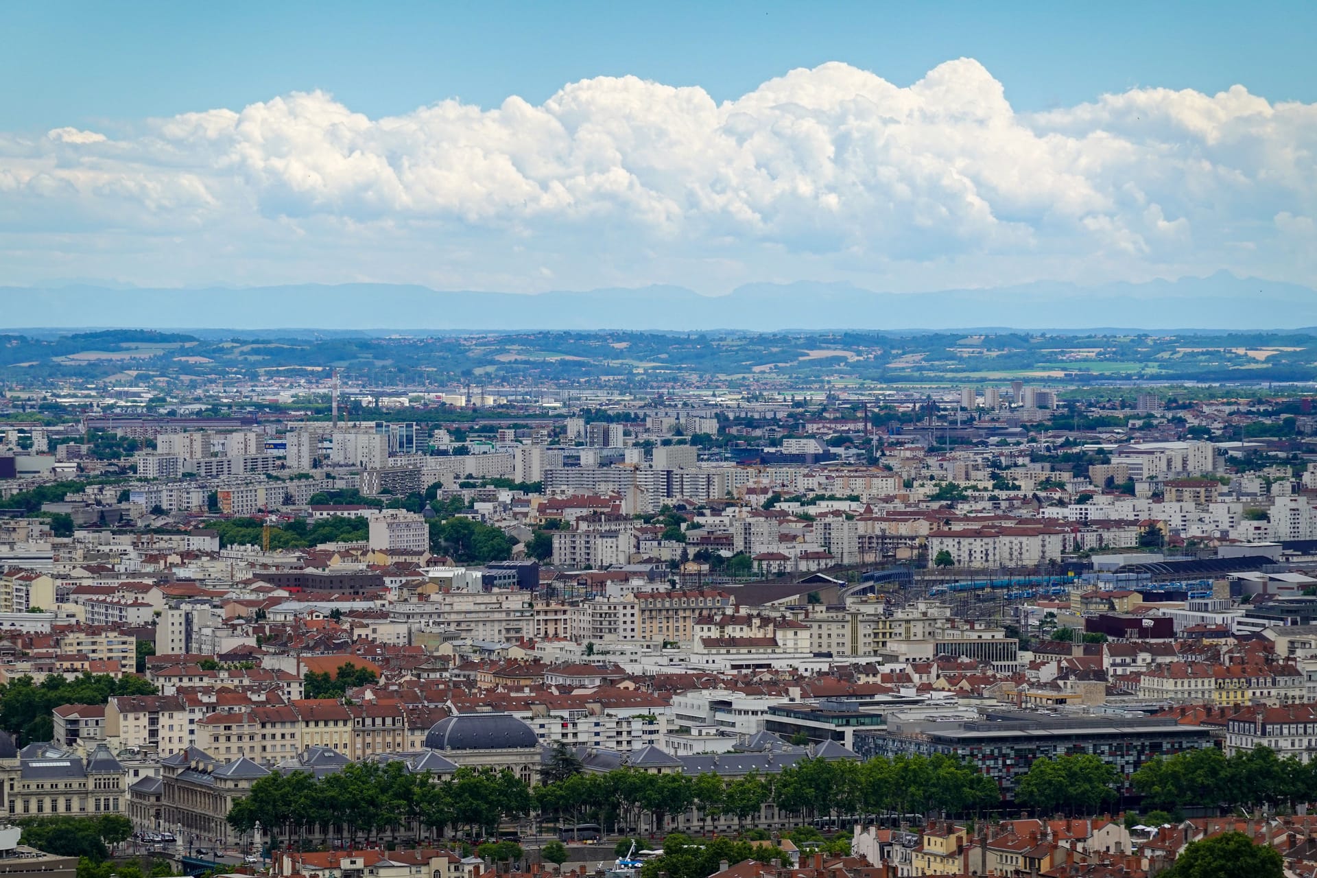 Chassieu, Lyon — local identity
