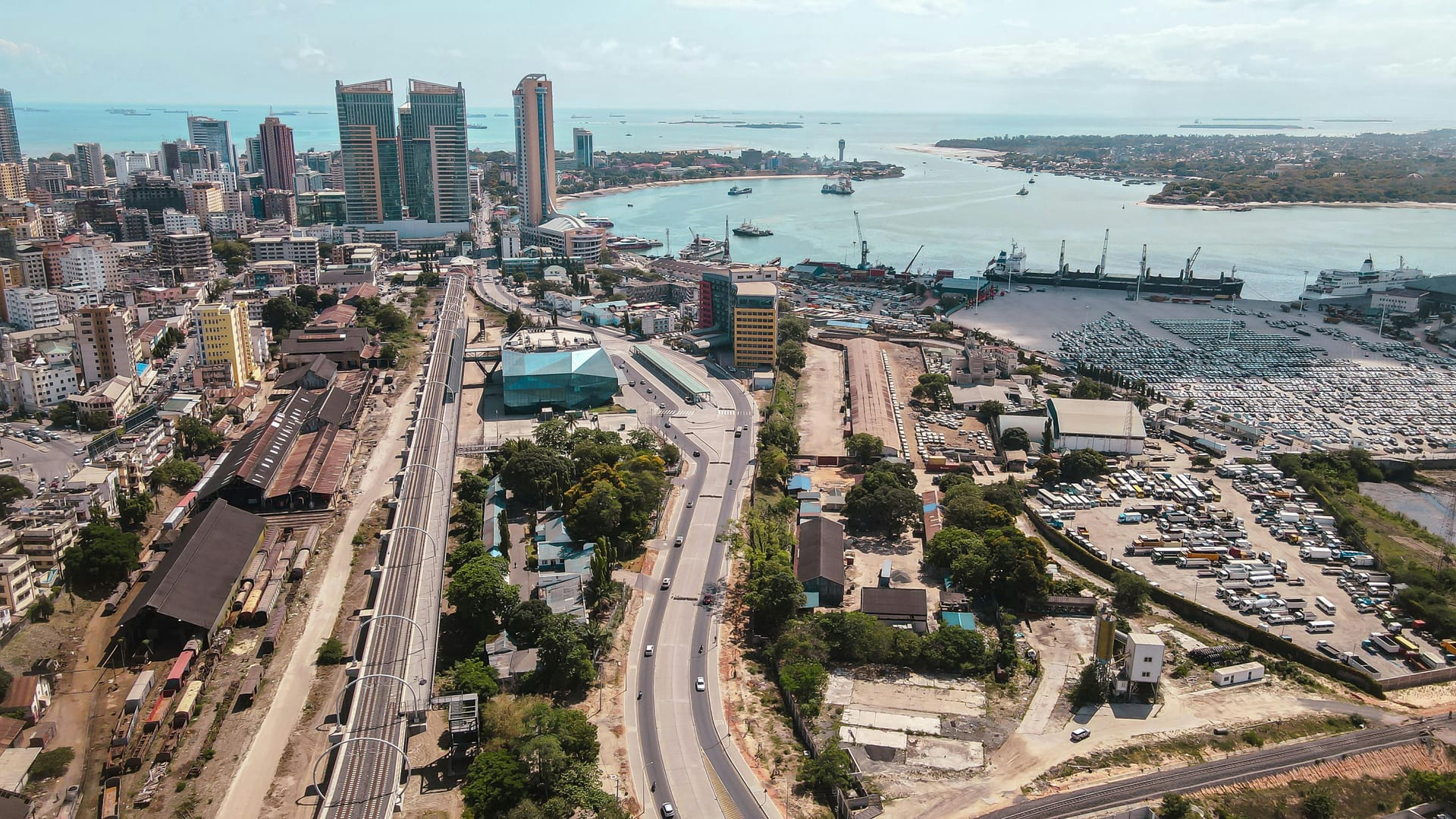 Dar es Salaam — local identity