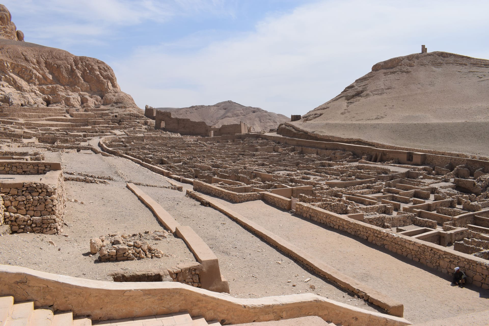 Deir ez-Zor — local identity