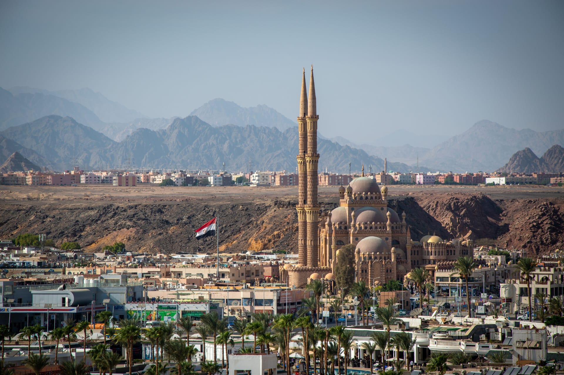 El Bayadh — local identity