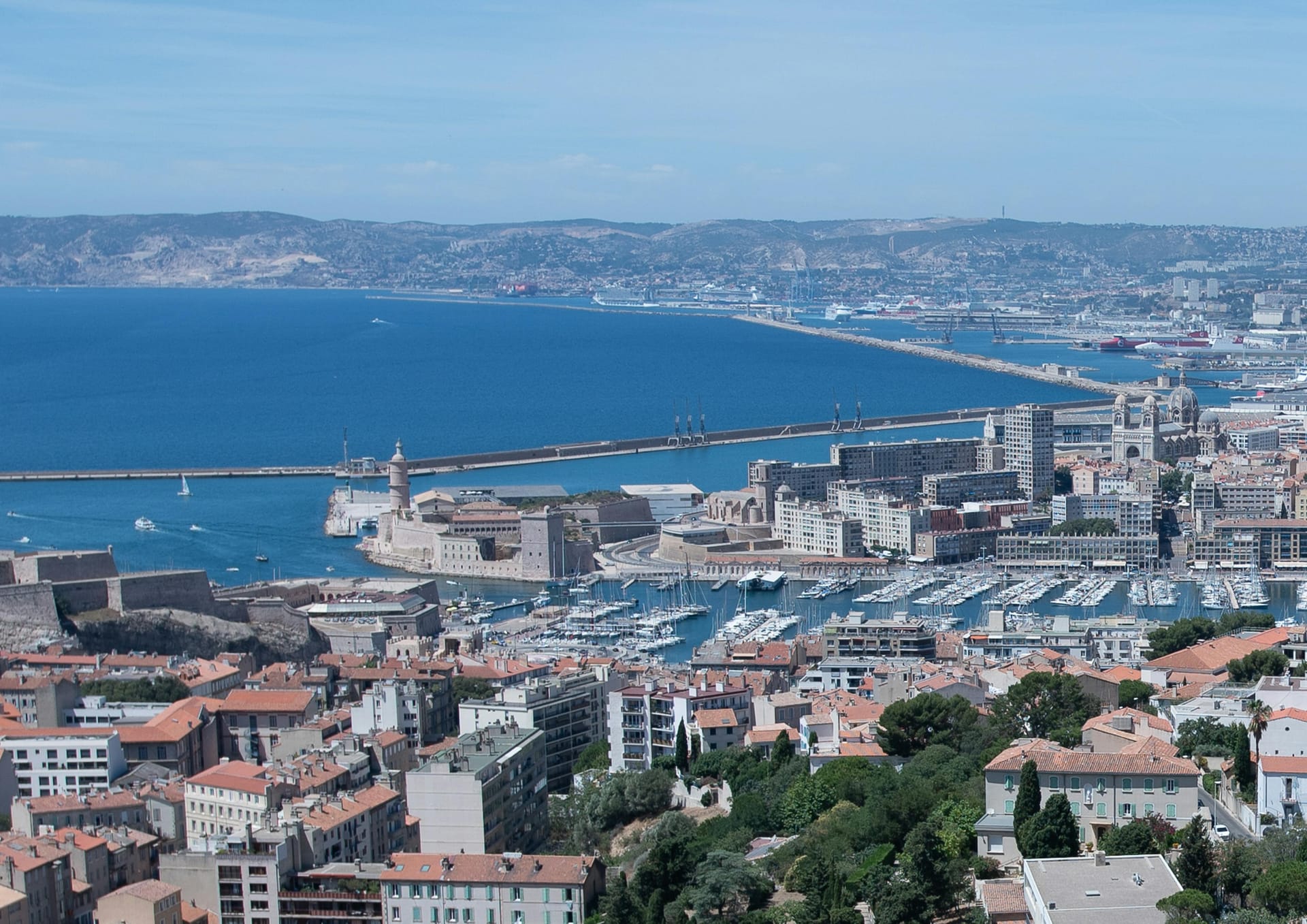 Fort-de-France — local identity