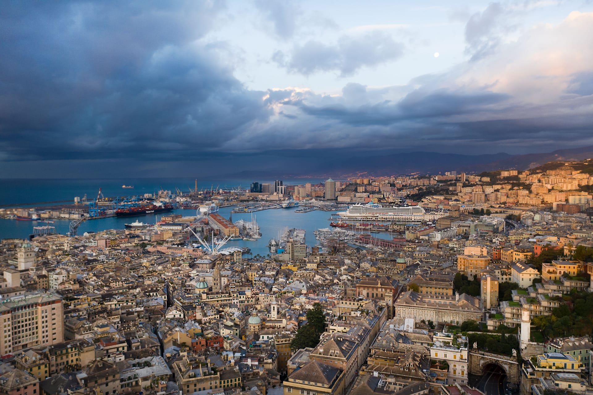 Genova (GE) — local identity