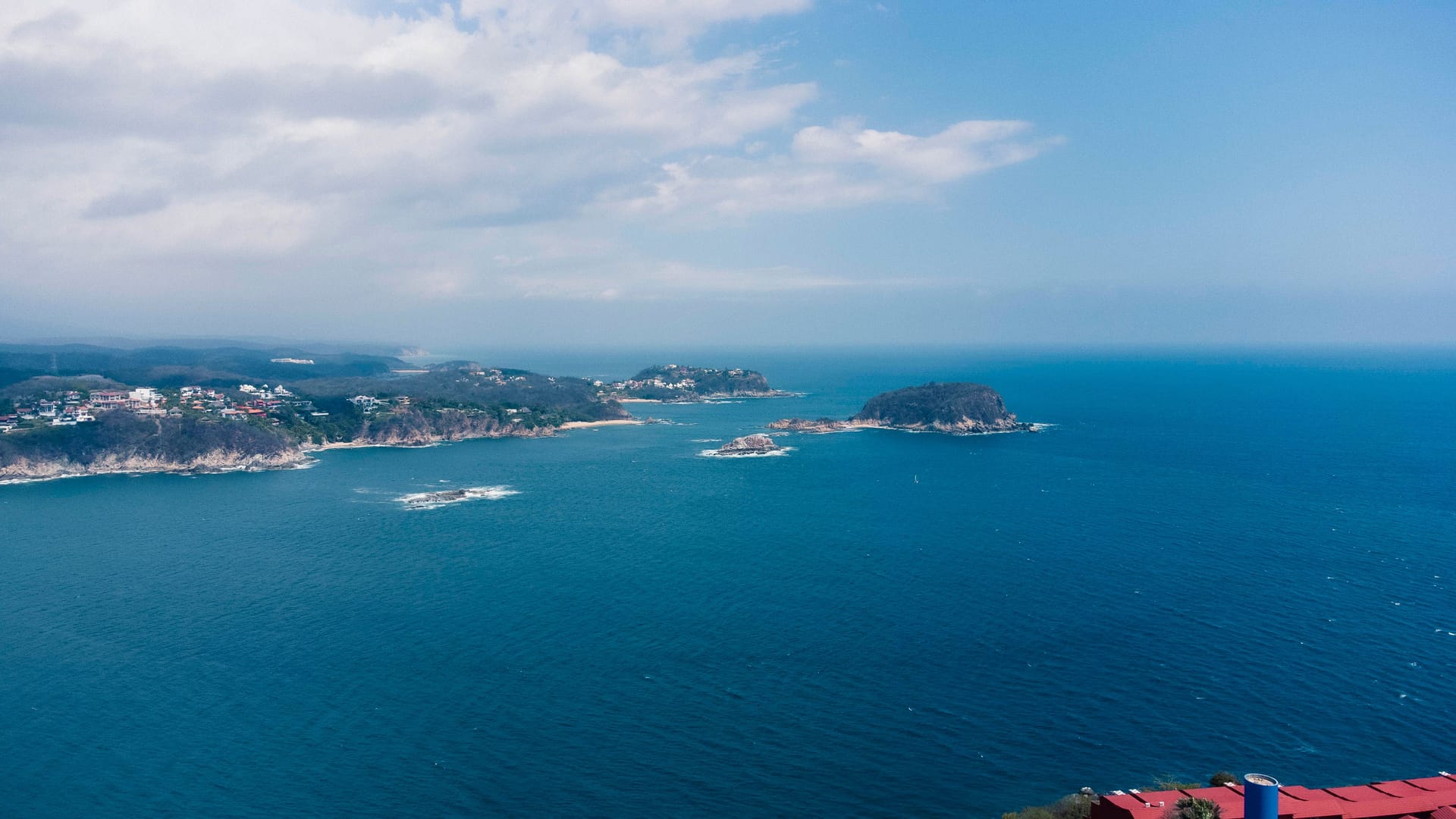 Huatulco — local identity