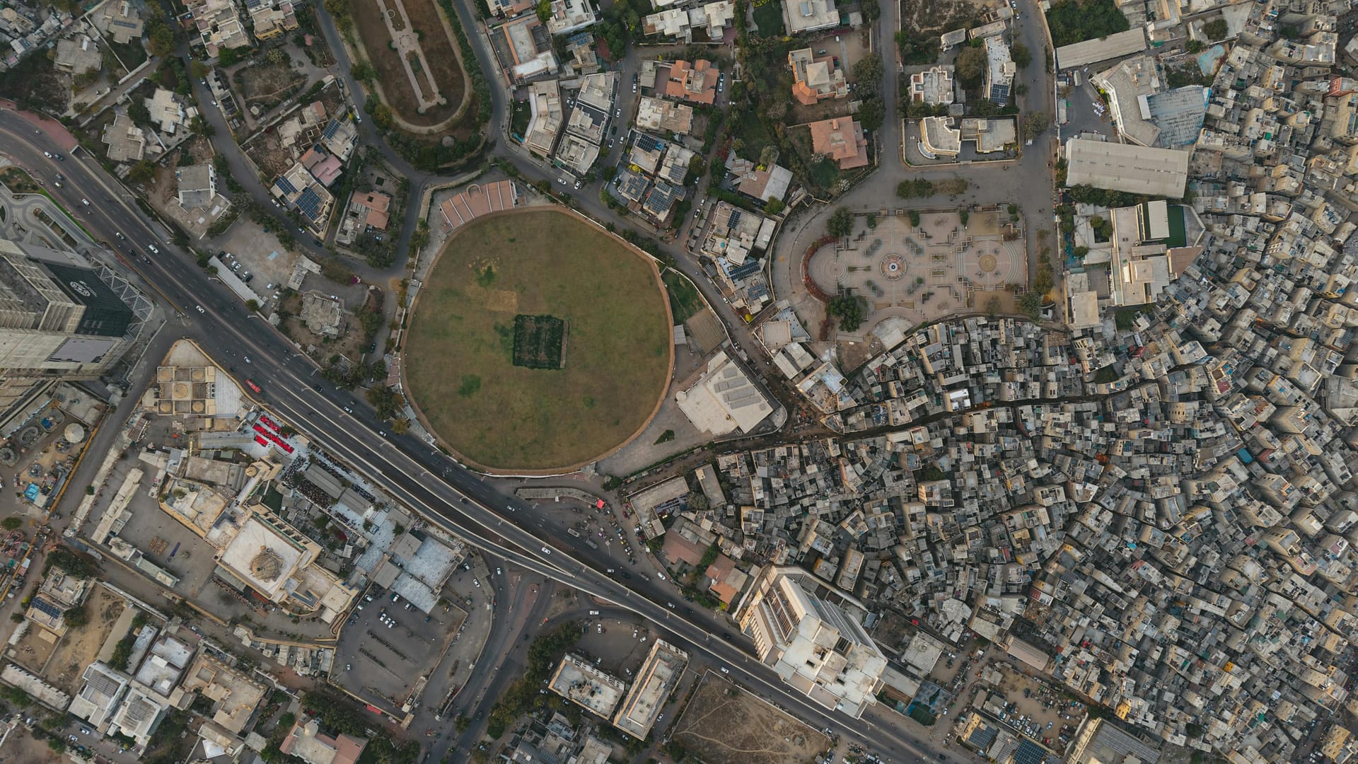 Karachi — local identity