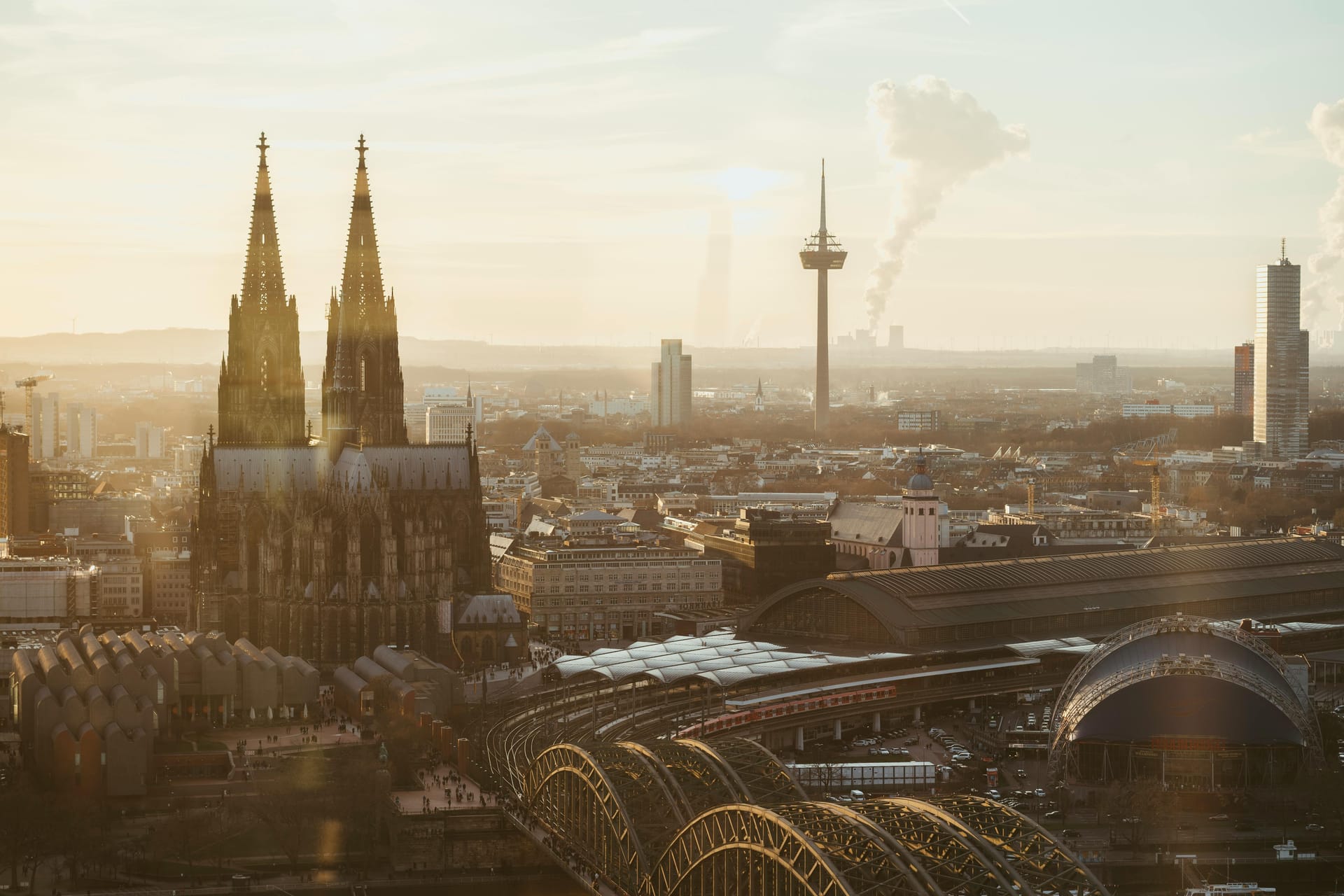Köln (Cologne) — local identity