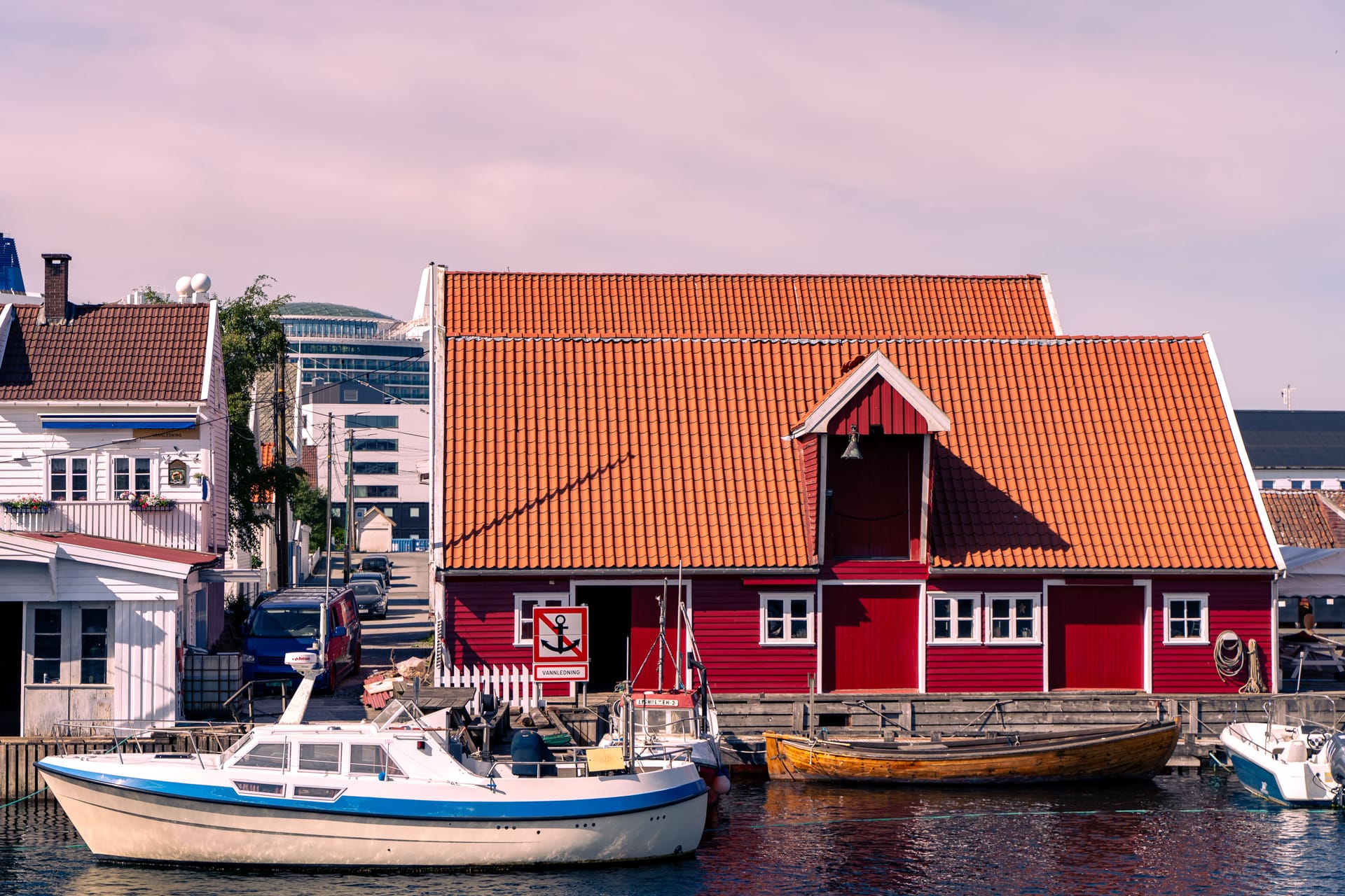 Kristiansand(Kjevik) — local identity