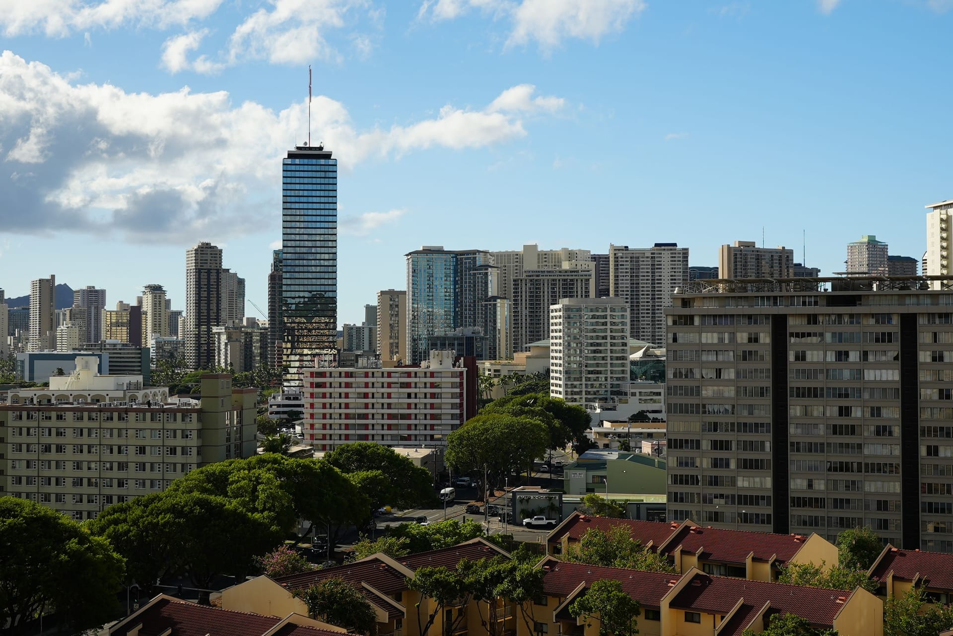 Lanai City — local identity