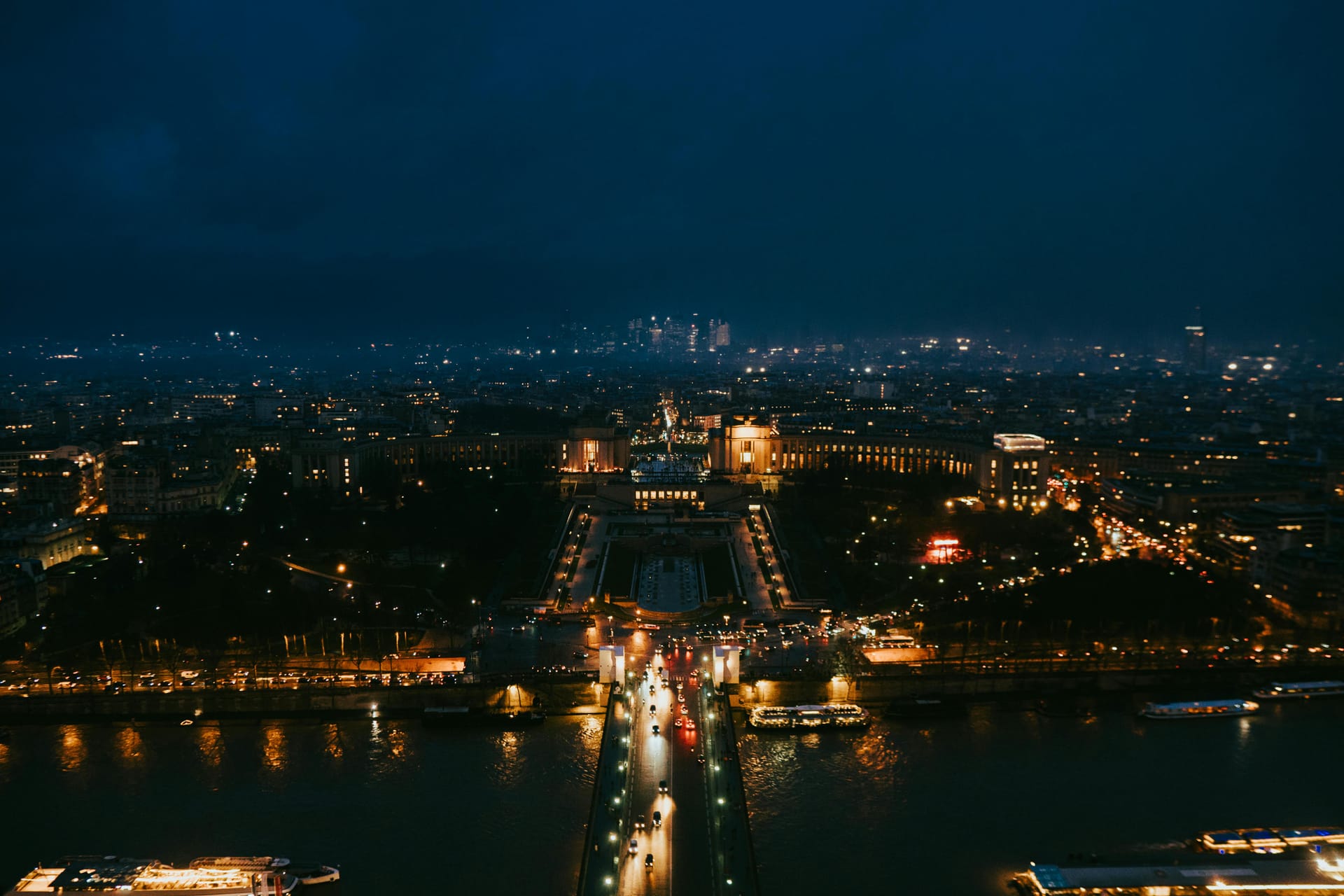 Paris — local identity