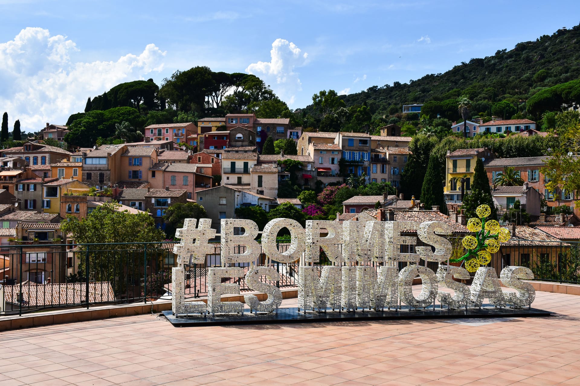 Le Castellet, Var — local identity