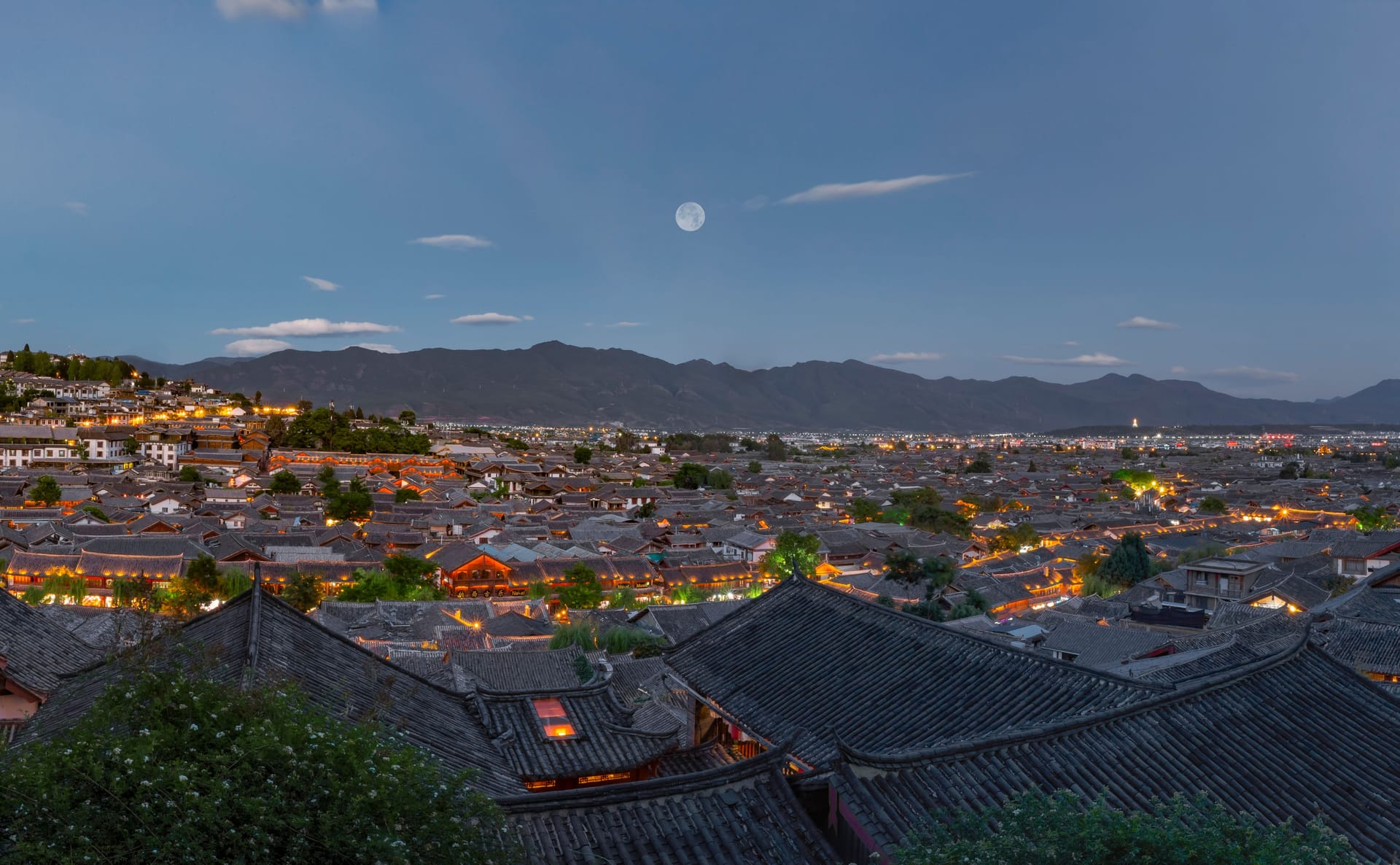 Lijiang — local identity