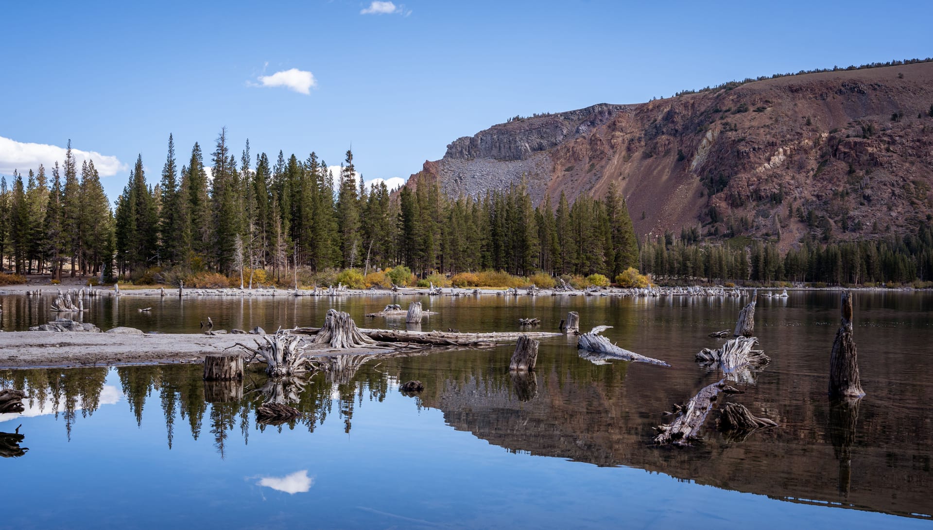 Mammoth Lakes — local identity