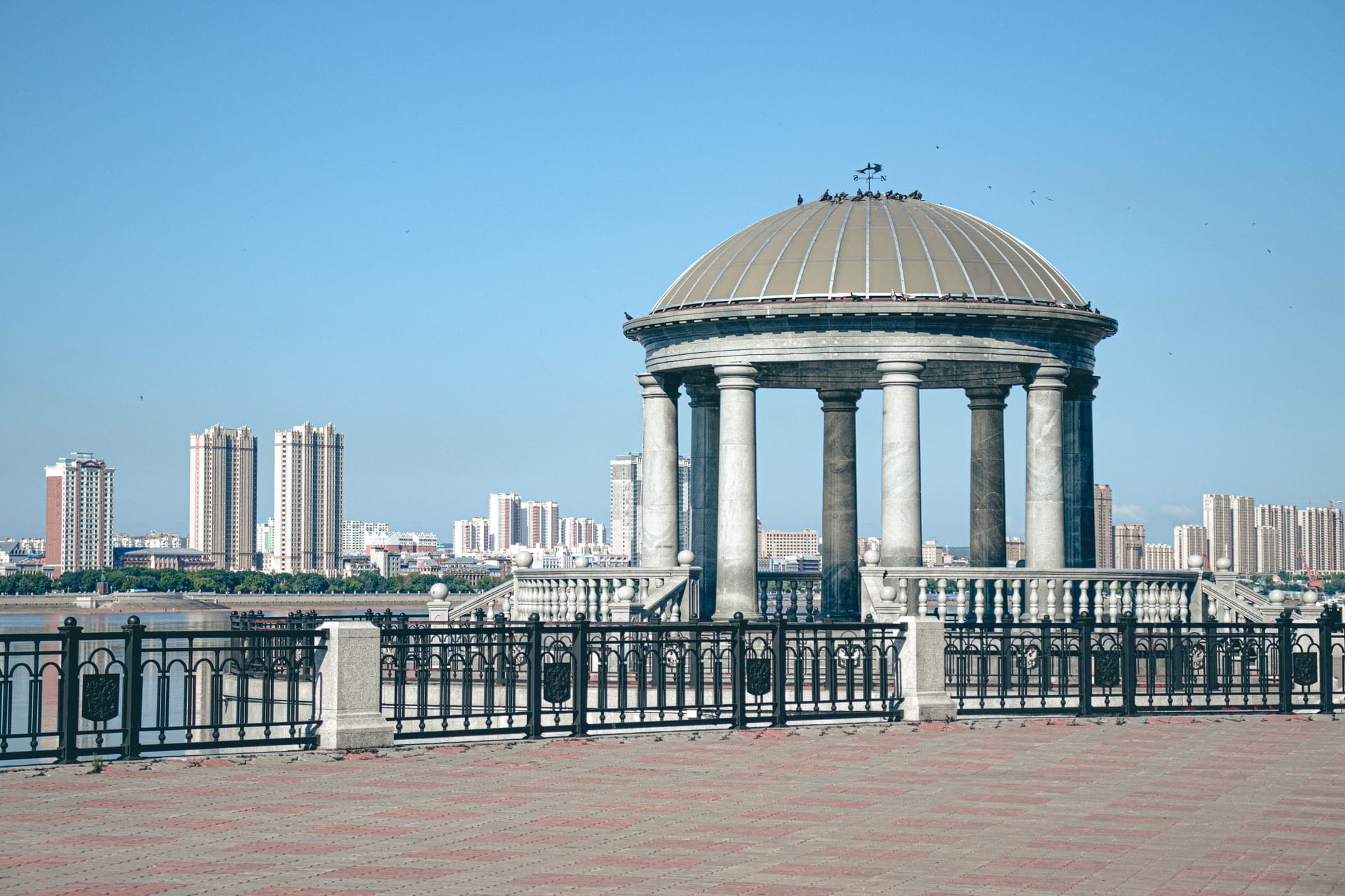 Nikolayevsk-na-Amure — local identity