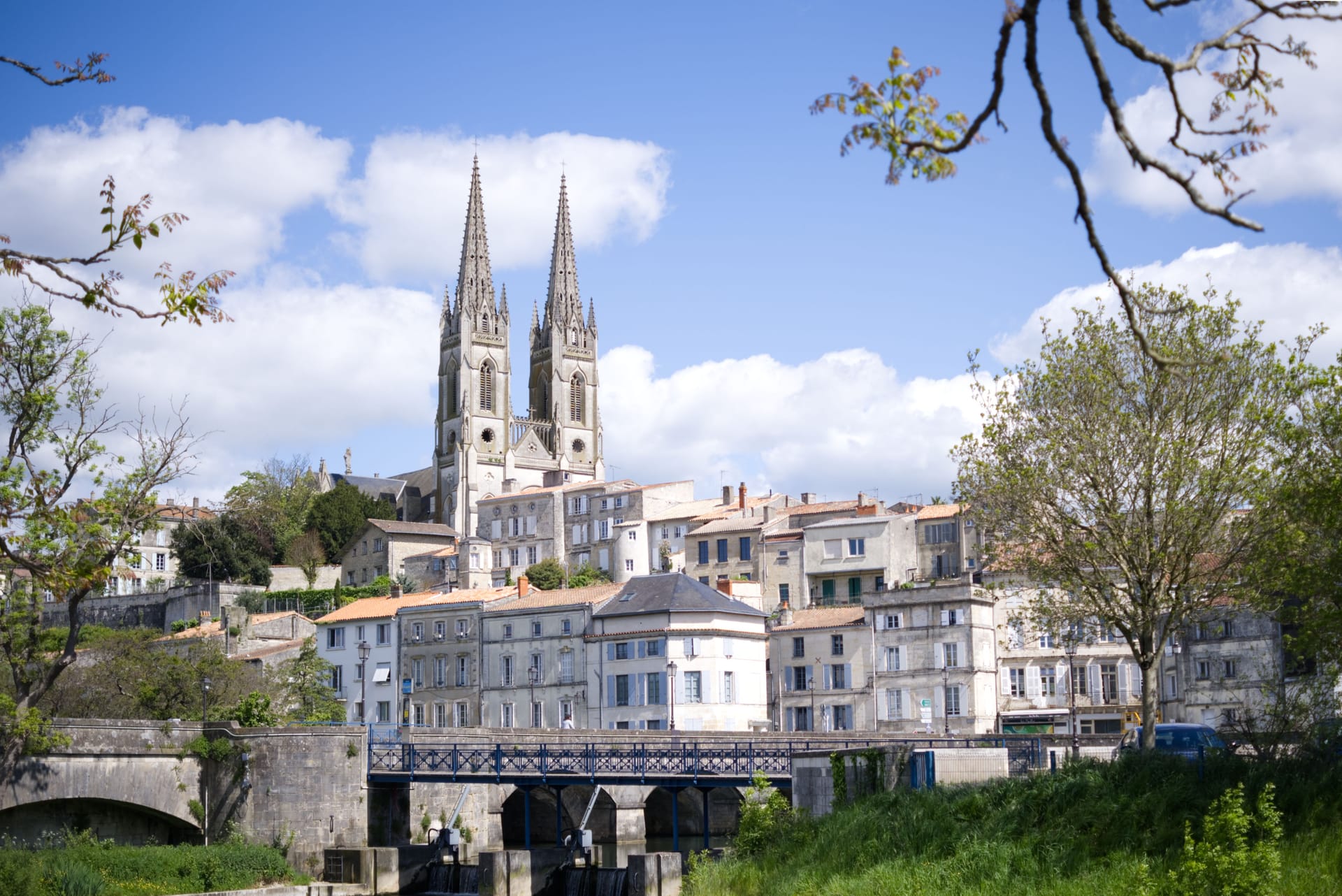 Niort/Souché — local identity