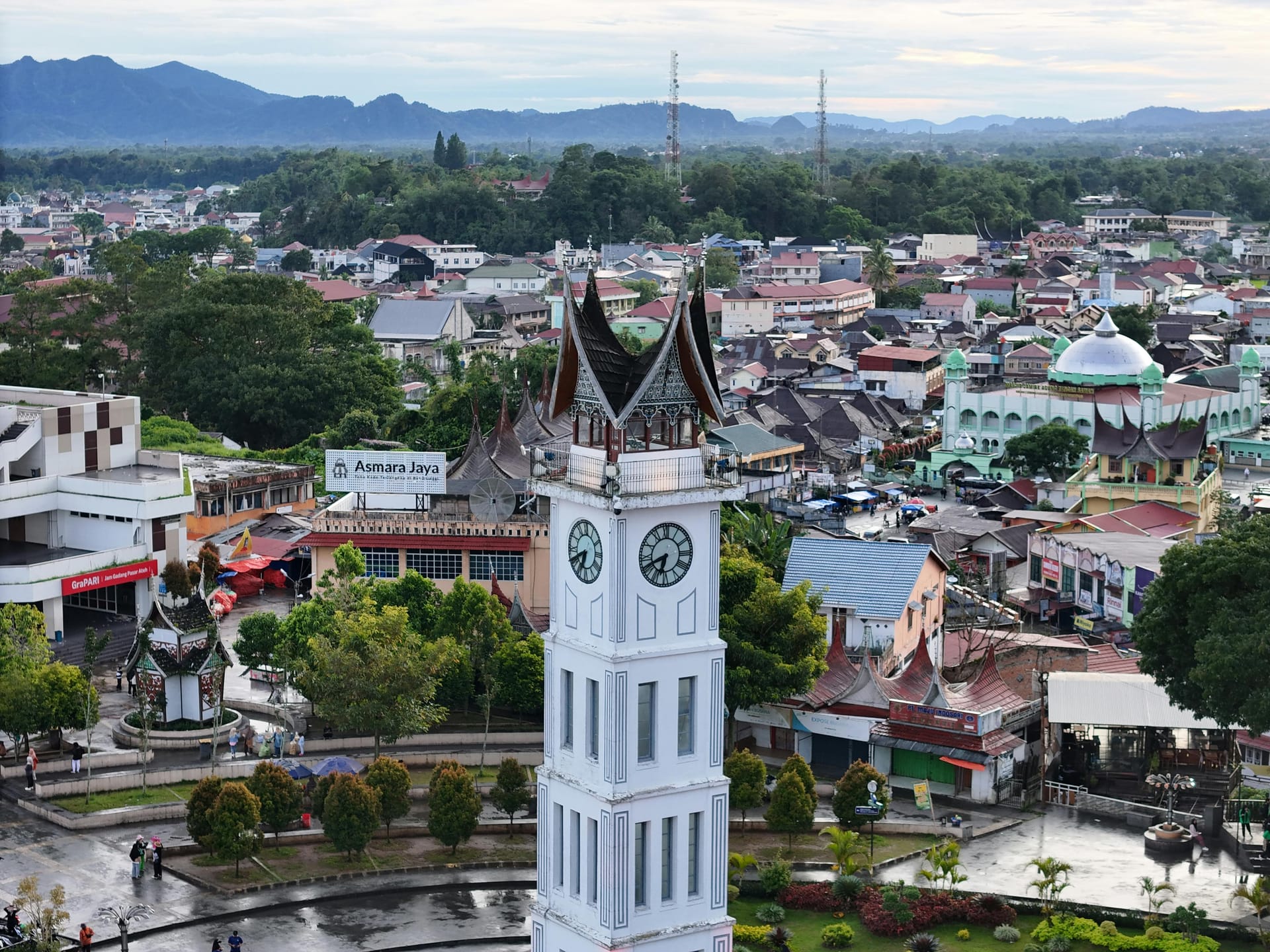 Padang (Katapiang) — local identity