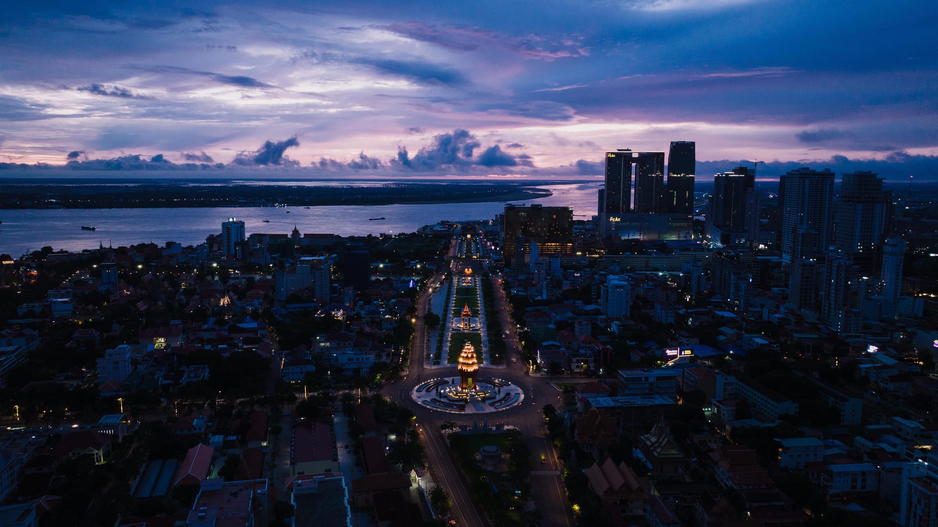 Pakse — local identity