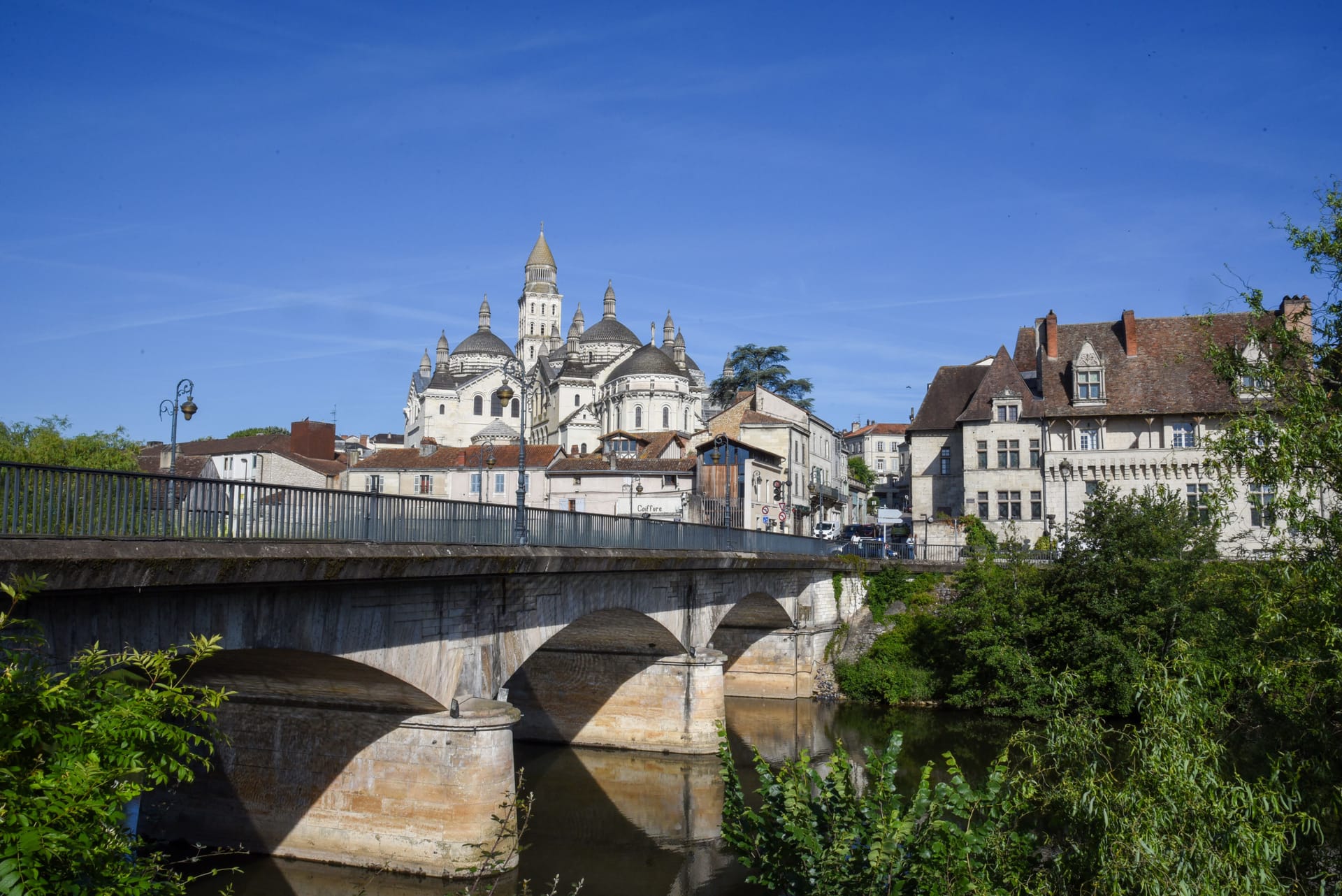 Périgueux/Bassillac — local identity