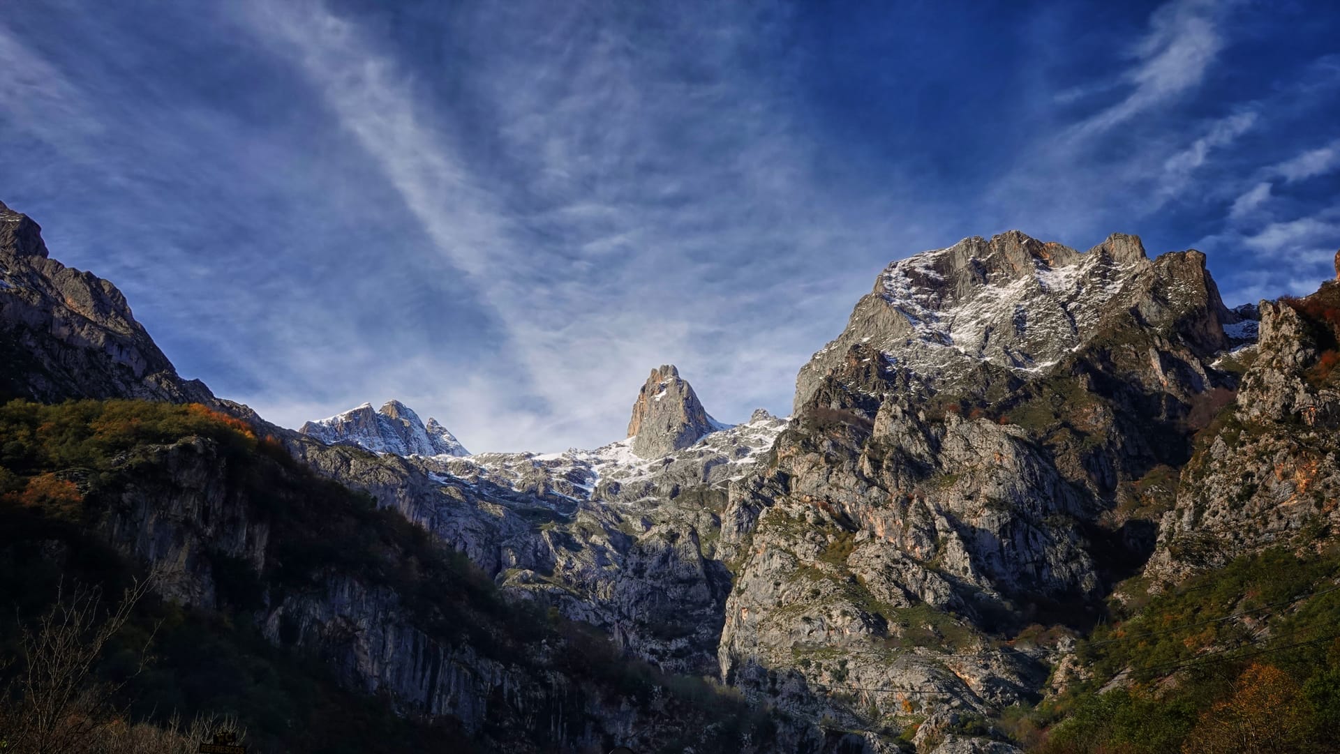 Picos — local identity