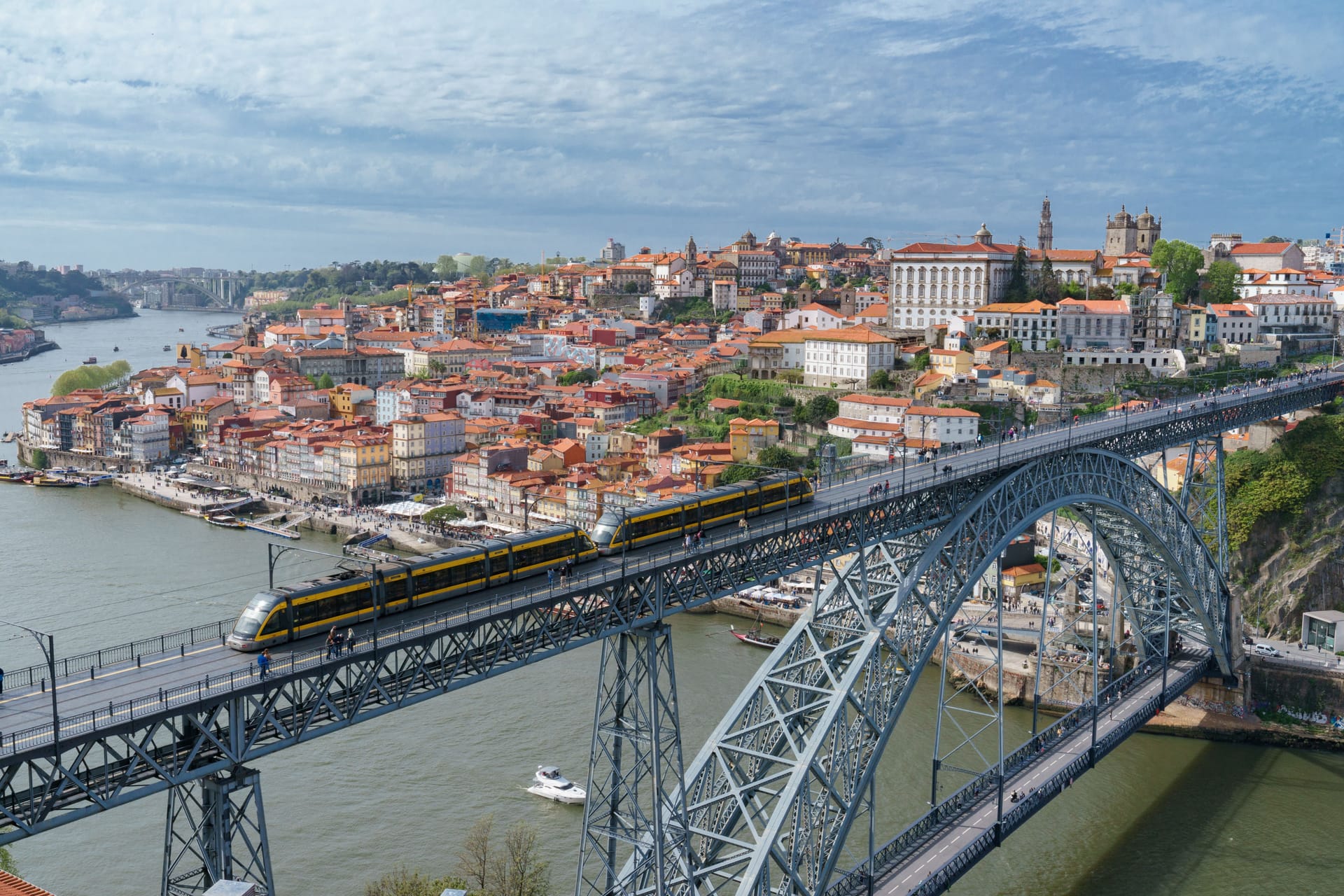Porto — local identity