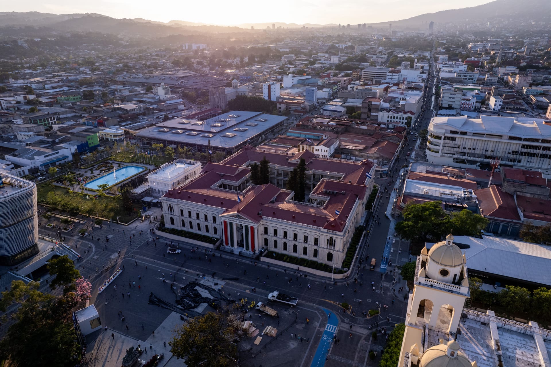 Puerto Barrios — local identity