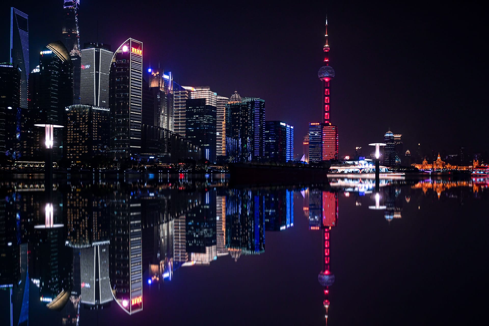 Shanghai (Pudong) — local identity