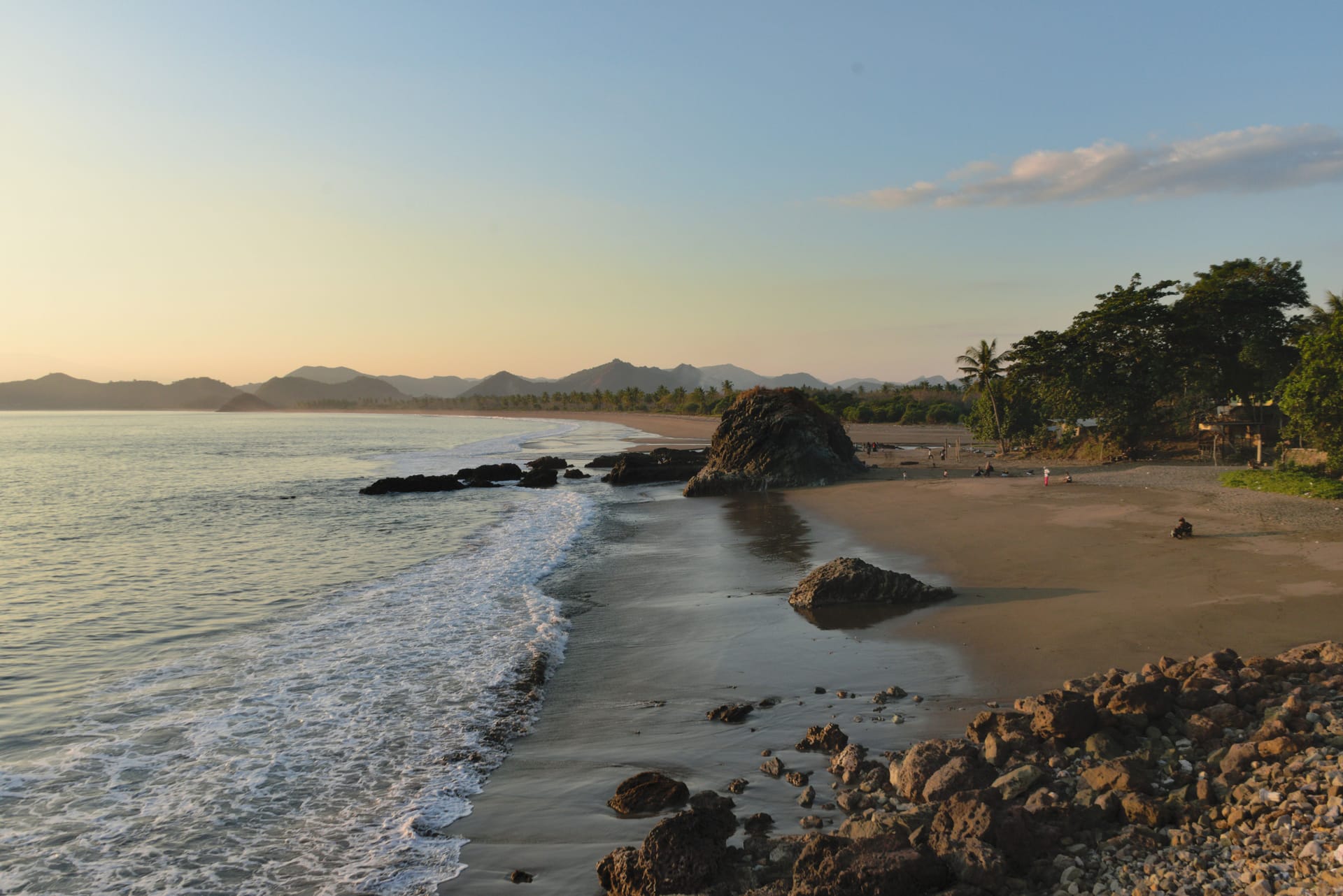 Sumbawa Besar — local identity