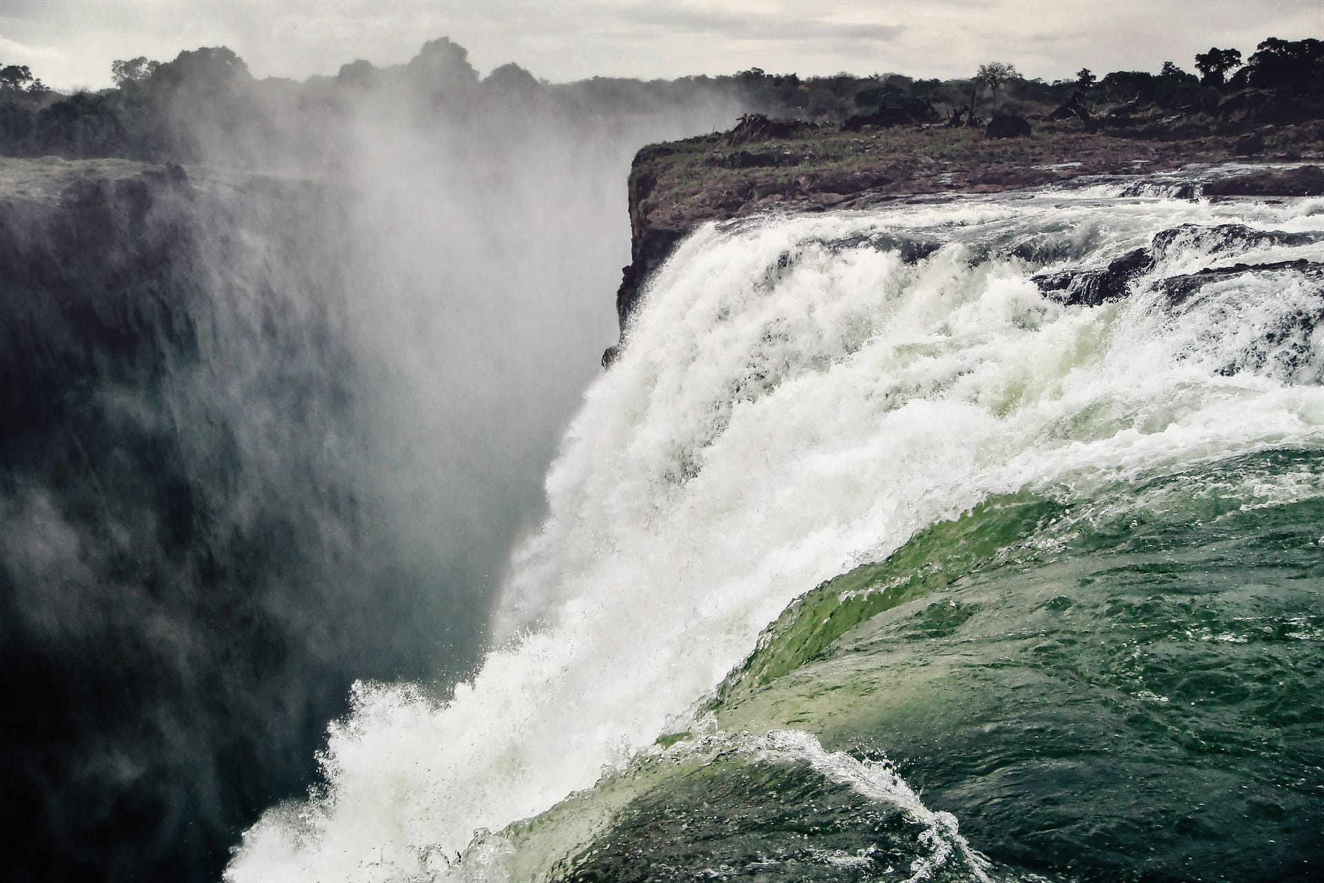 Victoria Falls — local identity